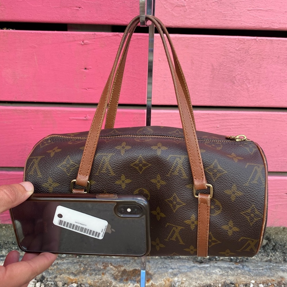 Small Louis Vuitton Papillion bag 26 - Picture 2 of 7